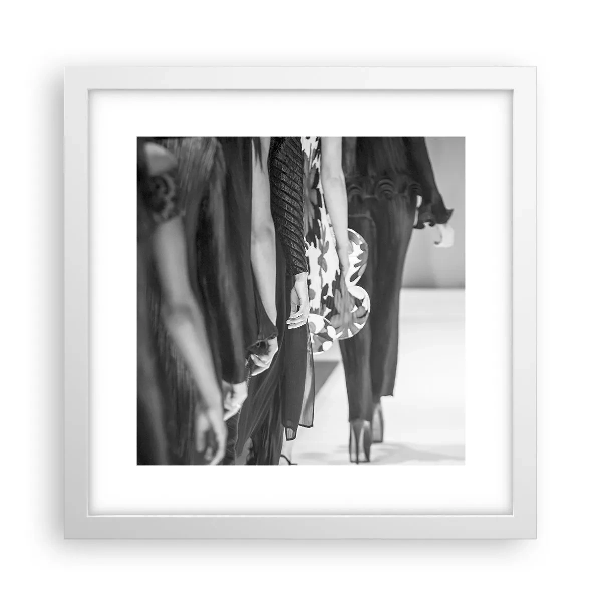Poszter fekete keretben - Stílusos felvonulás - 30x30 cm