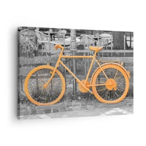 Vászonkép - Művészi fénykép egy sárga bicikliről fekete-fehér háttér előtt - 70x50cm - Menj, én itt várok - Modern fali dekoráció nappalihoz és hálószobához ARTTOR