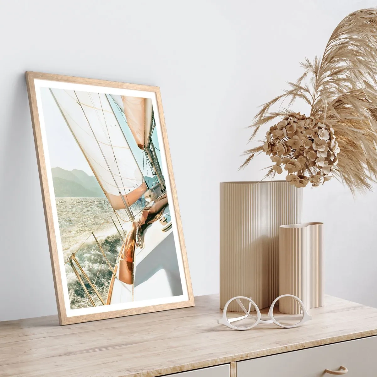 Poszter világos tölgy keretben - Dagadó vitorlákkal - 70x100 cm