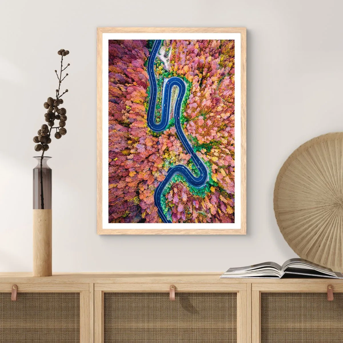 Poszter világos tölgy keretben - Kanyargós út az erdőn keresztül - 30x40 cm