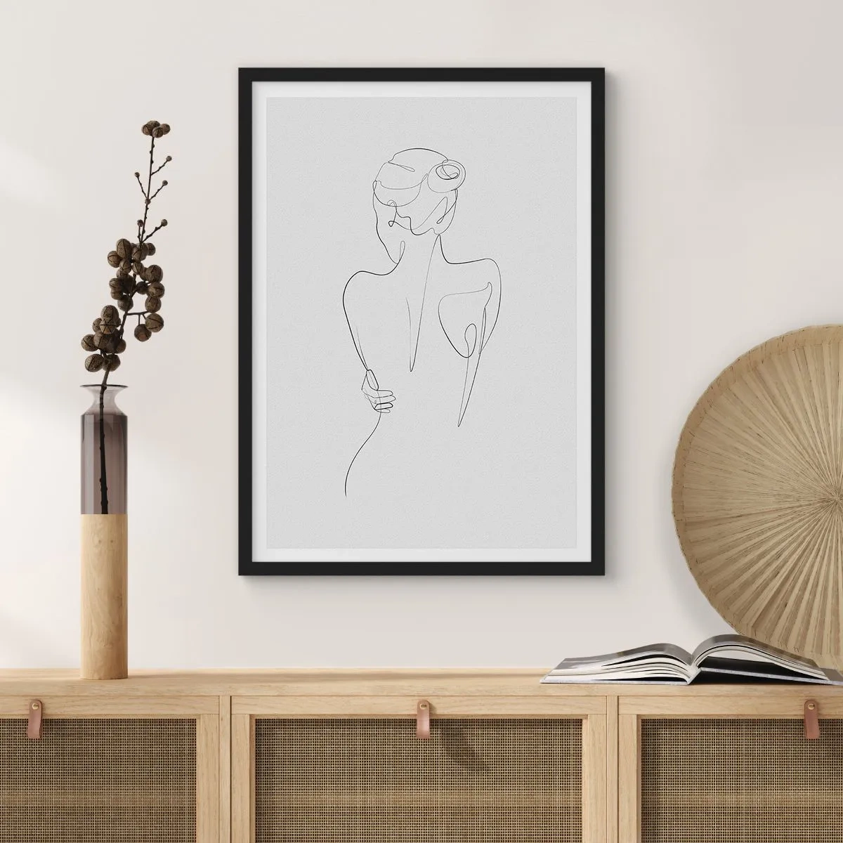 Poszter fehér keretben - Egy nő kontúrrajza szürke háttéren - 50x70cm - Testzene - Modern fali dekoráció nappalihoz és hálószobához ARTTOR