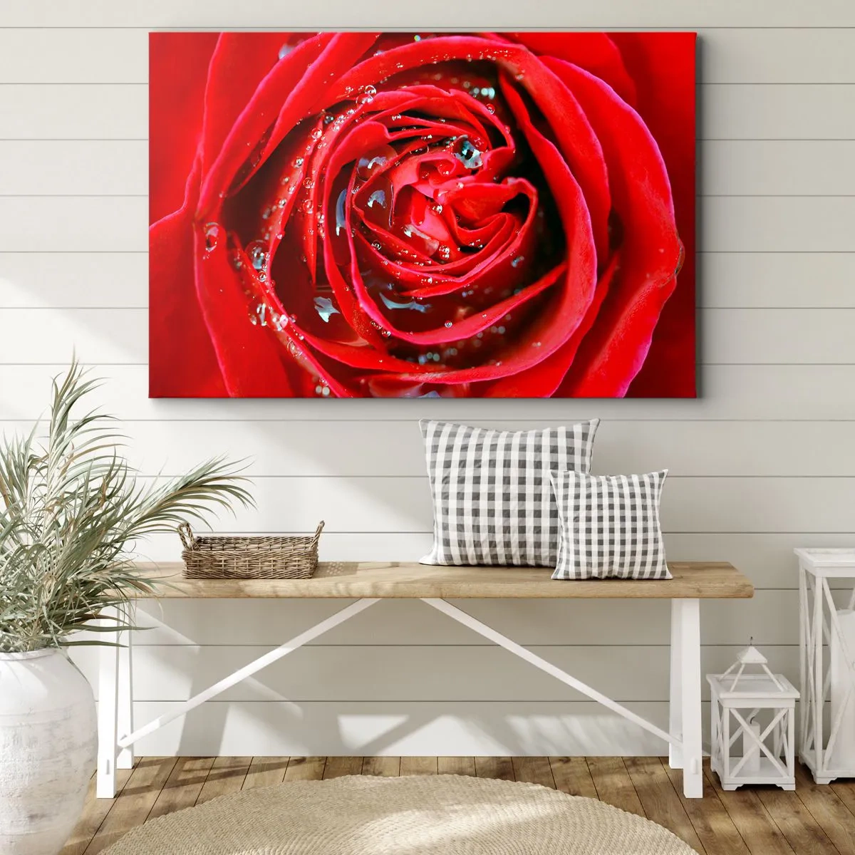 Vászonkép - Vörös rózsa közeli képe vízcseppekkel a szirmaikon - 70x50cm - A harmatcseppekben - Modern fali dekoráció nappalihoz és hálószobához ARTTOR