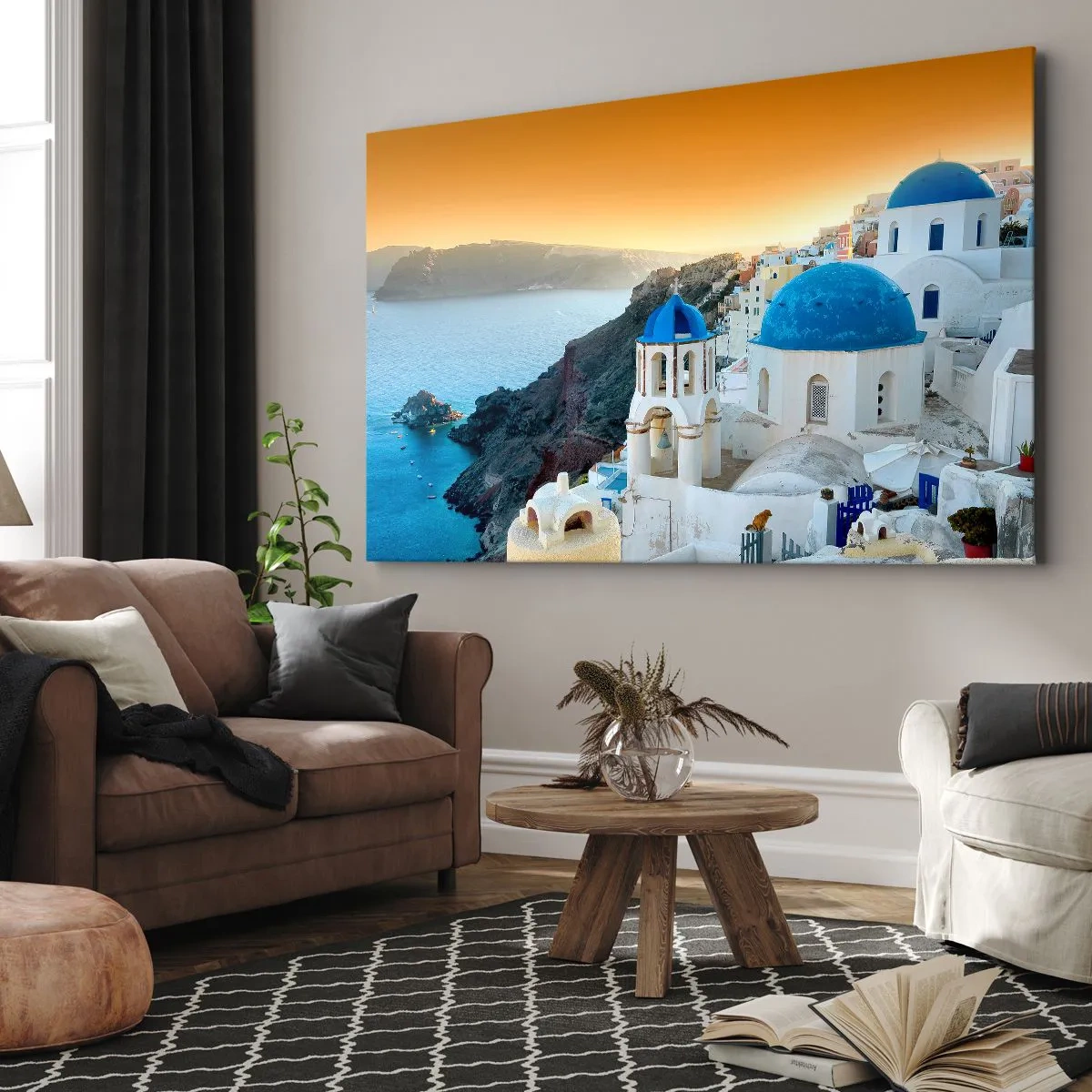 Vászonkép - Santorini látképe fehér épületekkel és kék tengerrel - 70x50cm - Santorini – rásimulva a sziklákra - Modern fali dekoráció nappalihoz és hálószobához ARTTOR