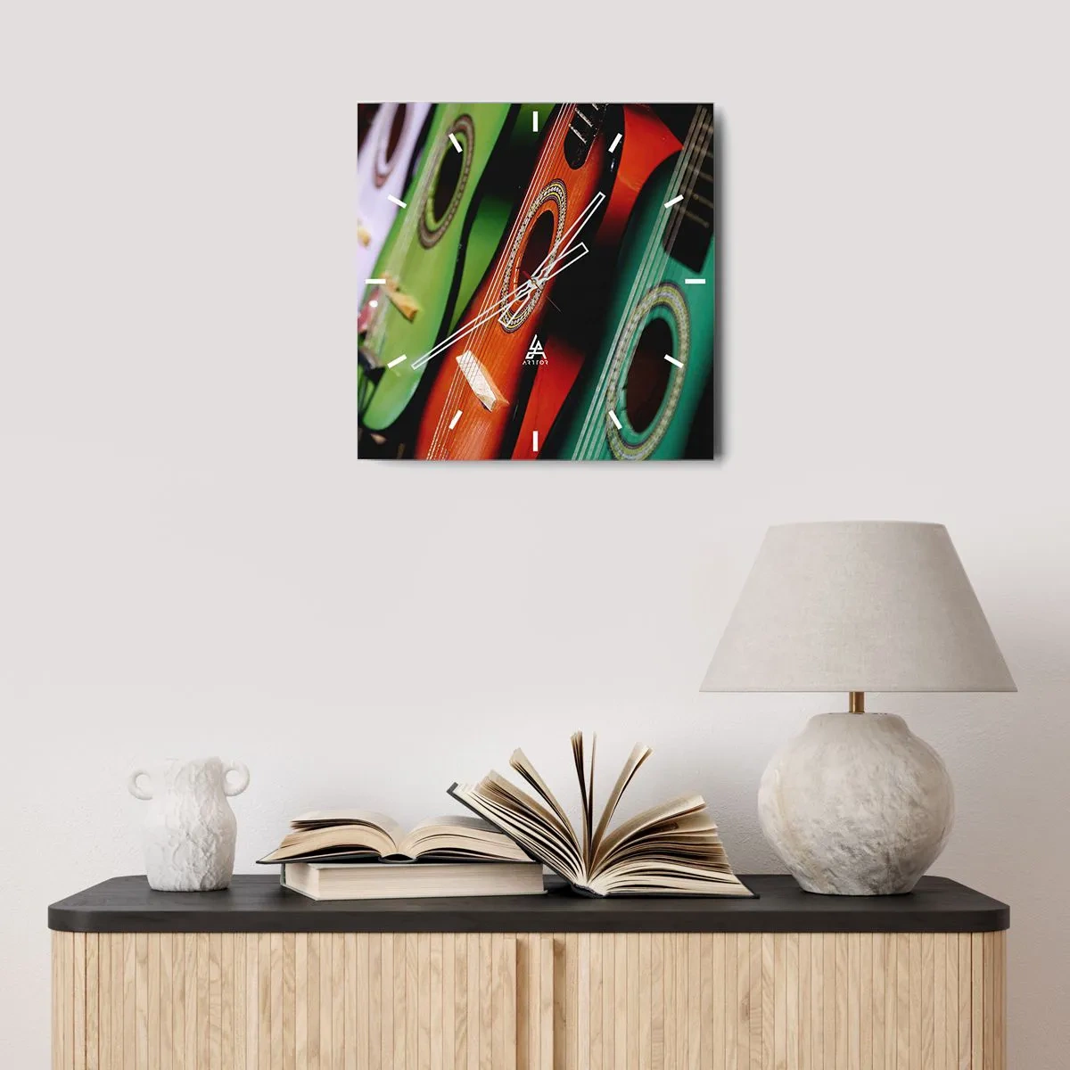 Falióra, Óra - A gitárnak sok színe van - 30x30 cm