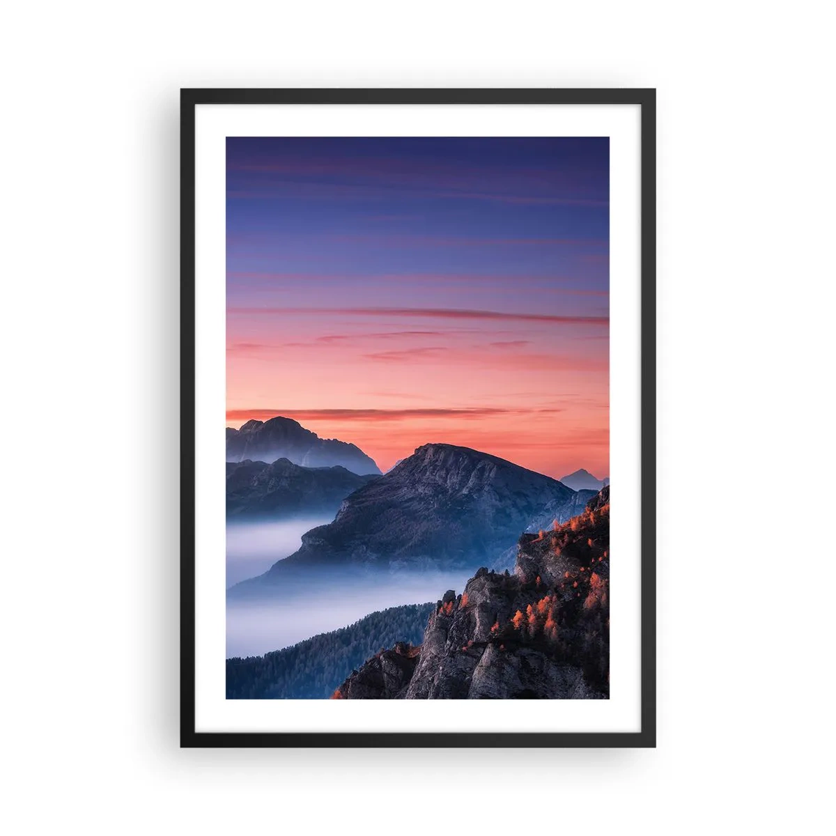 Poszter fehér keretben - Festői hegyi táj naplementekor - 50x70cm - A völgyek fölött - Modern fali dekoráció nappalihoz és hálószobához ARTTOR