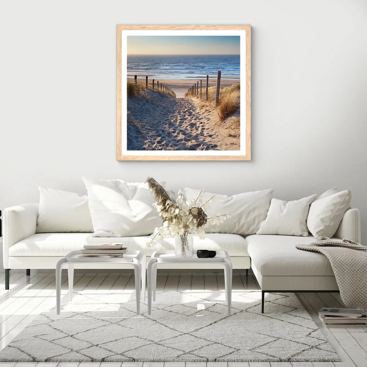 Poszter világos tölgy keretben - A tenger hangja, a madarak éneke, egy vad tengerpart a fű között... - 50x50 cm