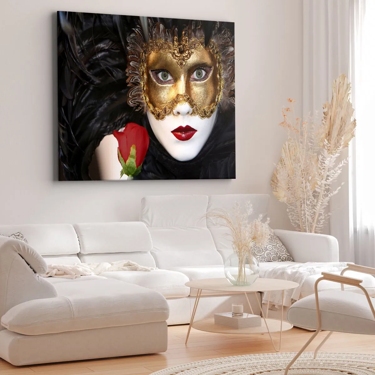 Vászonkép - Arany velencei maszk tollakkal és vörös rózsával, titokzatos motívummal. - 70x50cm - Mert az élet egy nagy bál - Modern fali dekoráció nappalihoz és hálószobához ARTTOR
