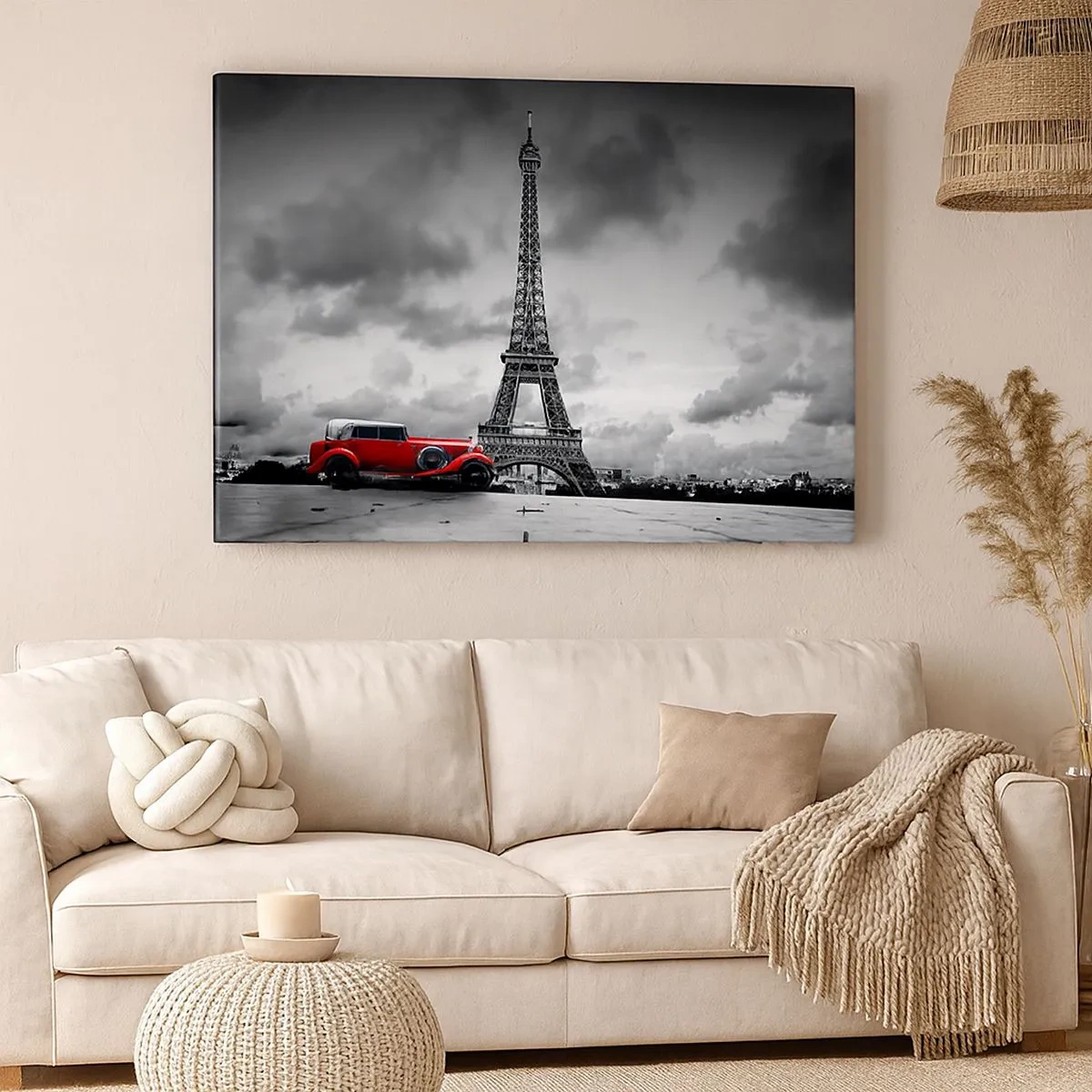 Vászonkép - Piros retró autó az Eiffel-torony előtt fekete-fehérben - 70x50cm - Nem olyan régen a Párizsban - Modern fali dekoráció nappalihoz és hálószobához ARTTOR