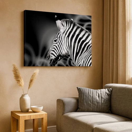 Vászonkép - Zebra fekete-fehér portréja absztrakt mintázatú háttér előtt. - 70x50cm - A fehér fehér, a fekete pedig fekete - Modern fali dekoráció nappalihoz és hálószobához ARTTOR