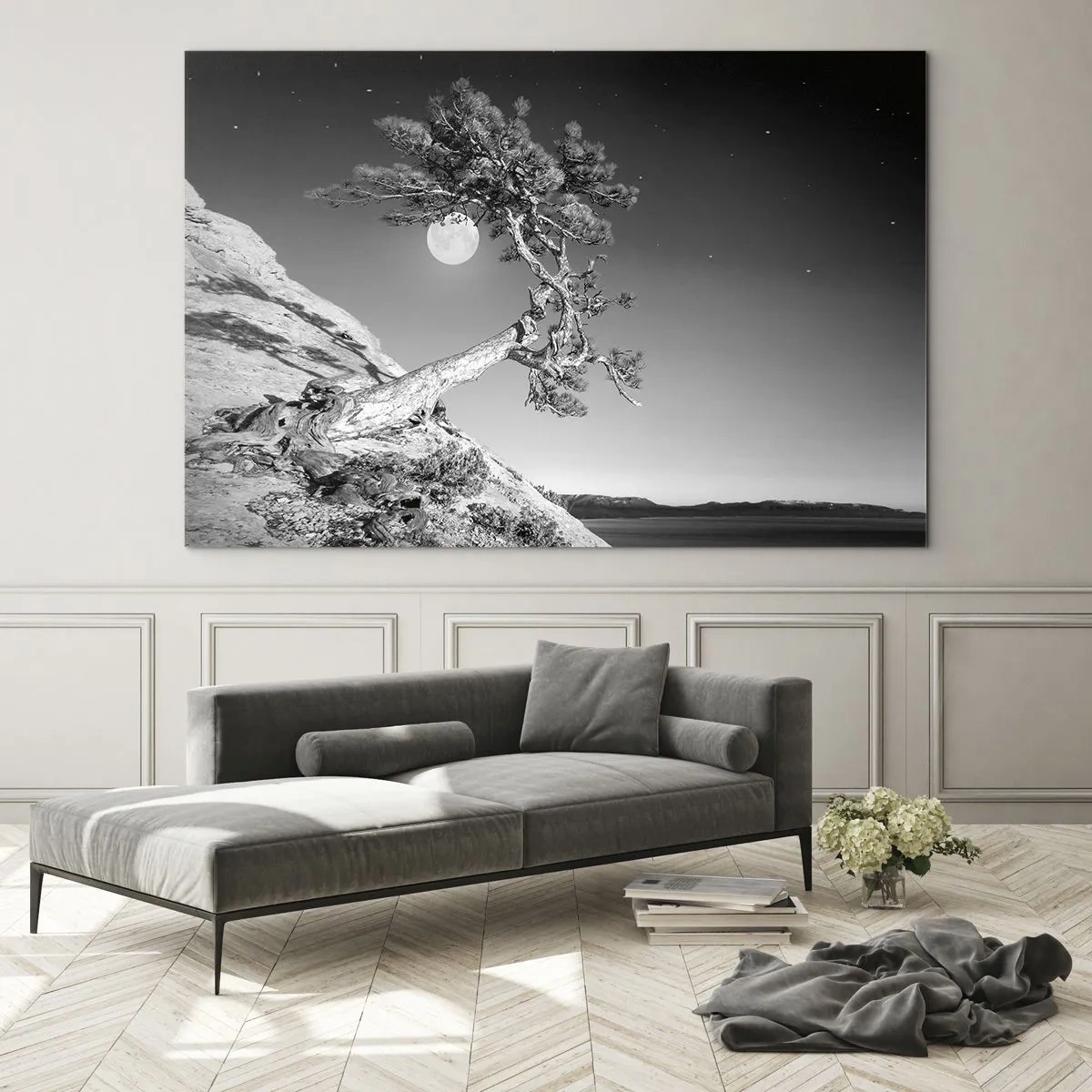 Üveg kép - Egy domboldalon dőlő fa, a háttérben a holddal - 70x50cm - Győztes harcos - Modern fali dekoráció nappalihoz és hálószobához ARTTOR