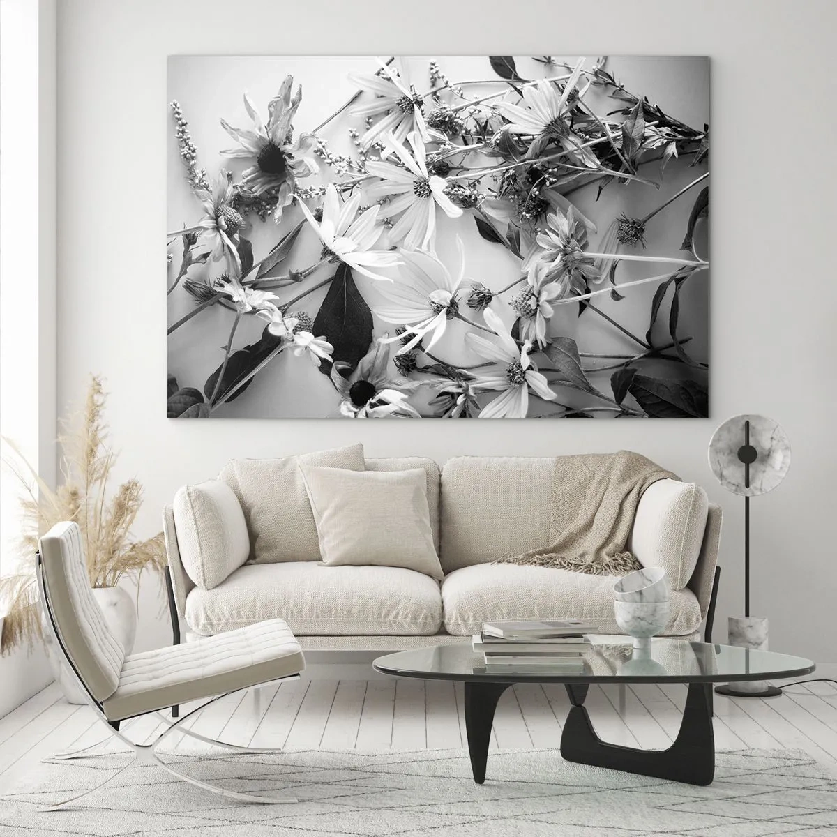 Üveg kép - Szétszórt fekete-fehér virágok művészi elrendezésben - 70x50cm - Nem virágcsokor - Modern fali dekoráció nappalihoz és hálószobához ARTTOR