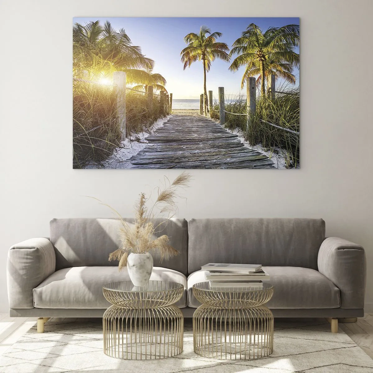 Üveg kép - Fából készült ösvény a pálmafákkal körülvett tengerparton - 70x50cm - Egyenesen a paradicsomba - Modern fali dekoráció nappalihoz és hálószobához ARTTOR