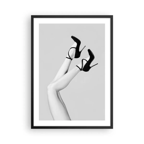 Poszter fehér keretben - Stílusos lábak fekete magas sarkú cipőben - 50x70cm - Fejjel lefelé - Modern fali dekoráció nappalihoz és hálószobához ARTTOR