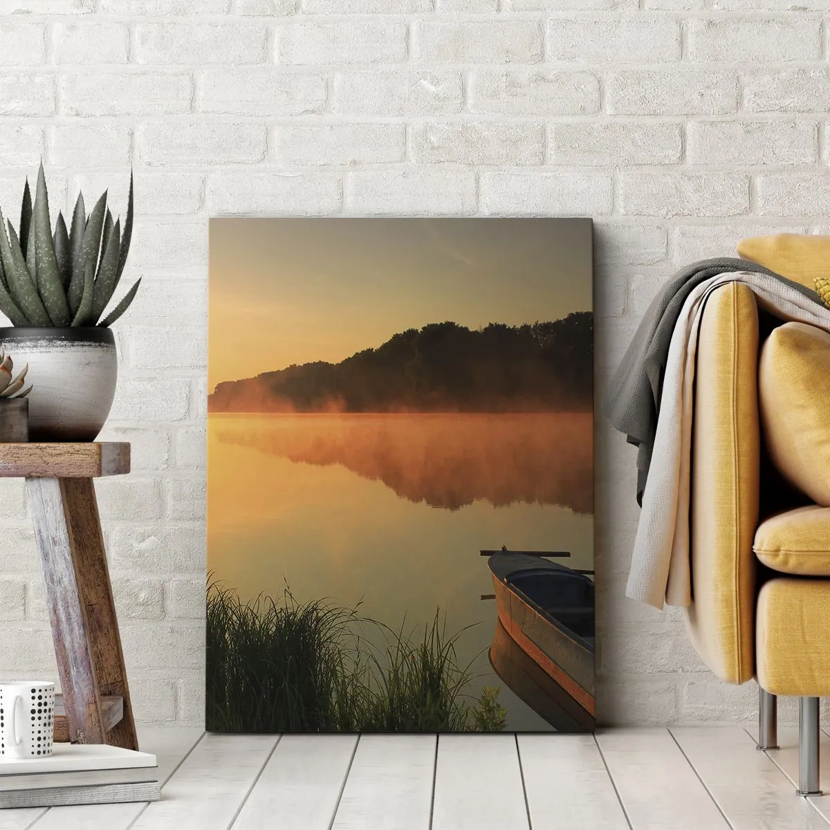 Vászonkép - Napkelte a víz felett, mint egy tükör - 50x70 cm