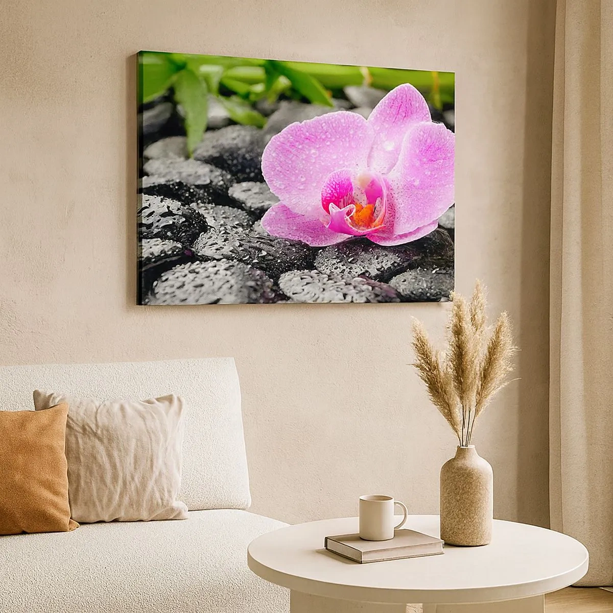 Vászonkép - Rózsaszín orchidea nedves fekete köveken, zöld levelekkel - 70x50cm - Mint egy nyitott szív - Modern fali dekoráció nappalihoz és hálószobához ARTTOR