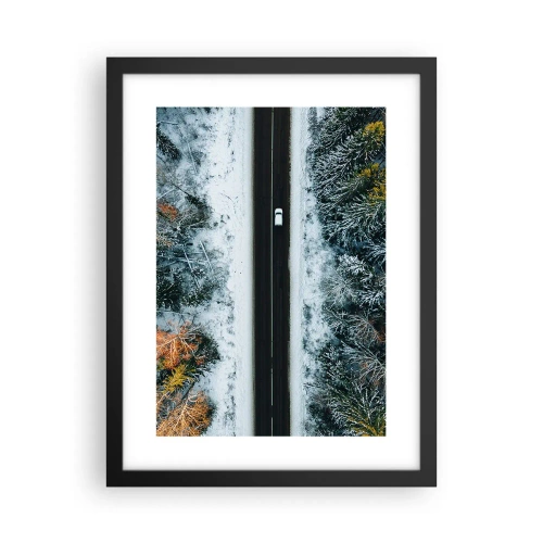 Poszter fehér keretben - Átvágni a téli erdőn - 30x40 cm