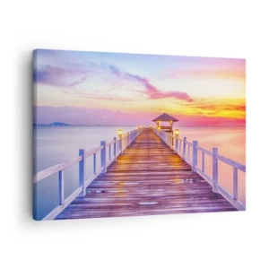 Vászonkép - Egy móló a víz felett naplementekor pasztell színekben - 70x50cm - Az est lilás-arany csendje - Modern fali dekoráció nappalihoz és hálószobához ARTTOR