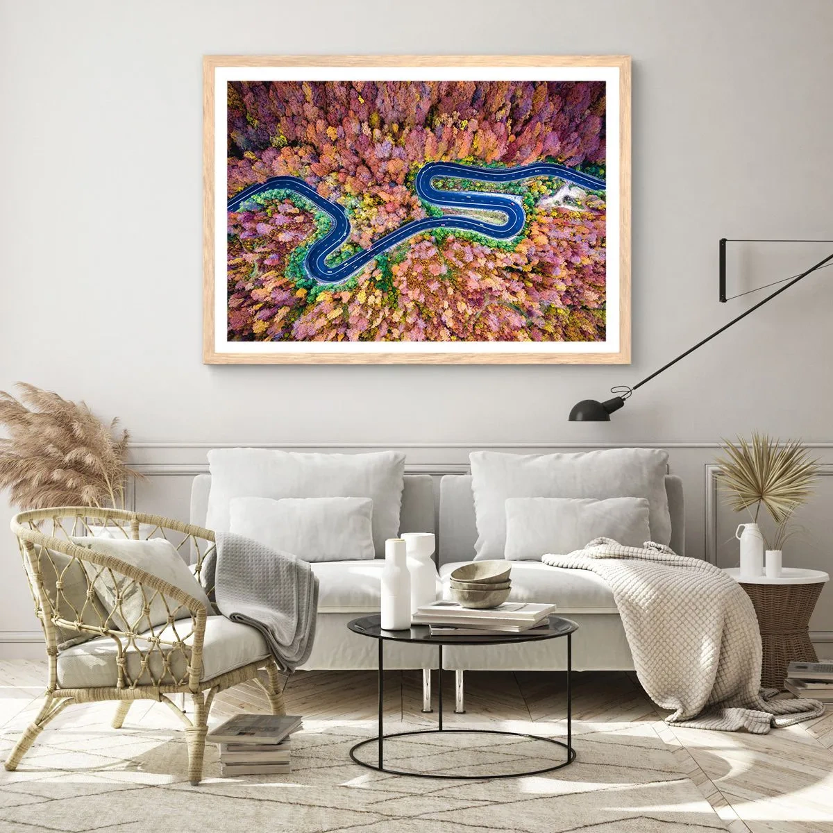 Poszter világos tölgy keretben - Kanyargós út az erdőn keresztül - 70x50 cm