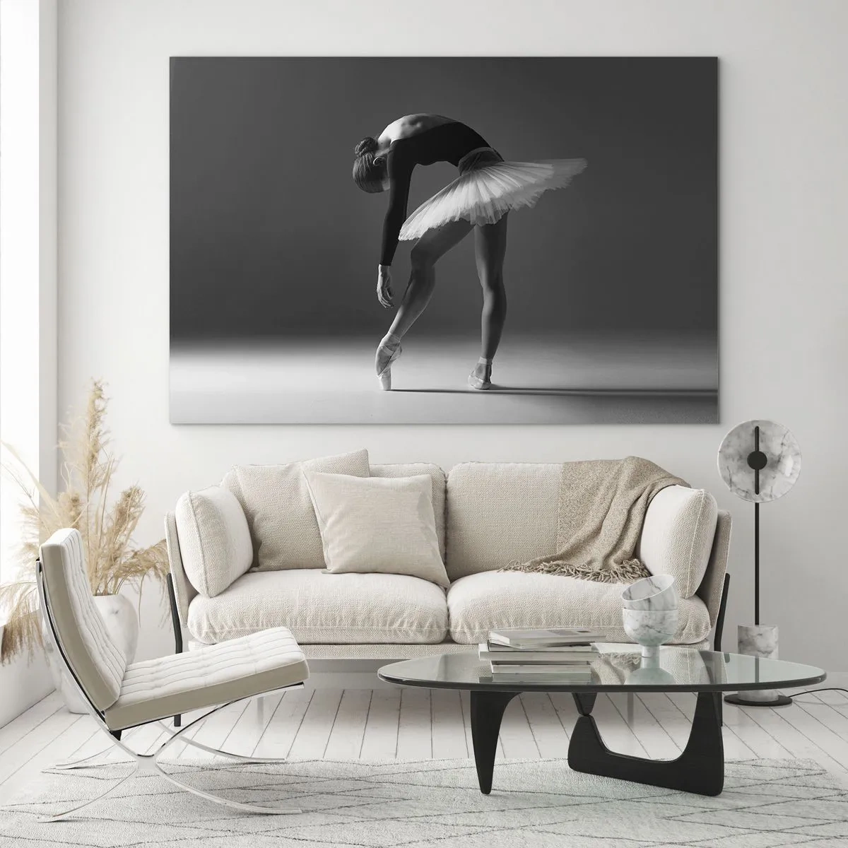 Üveg kép - Fekete-fehér sziluettje egy balerinának kecses pózban - 70x50cm - Bella balerina - Modern fali dekoráció nappalihoz és hálószobához ARTTOR