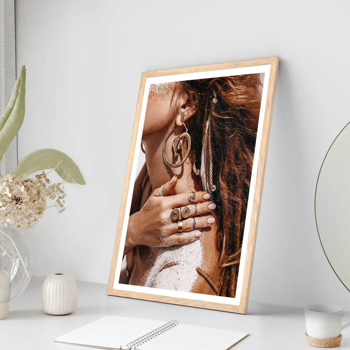 Poszter világos tölgy keretben - Az érintetlen tengerpart királynője - 70x100 cm