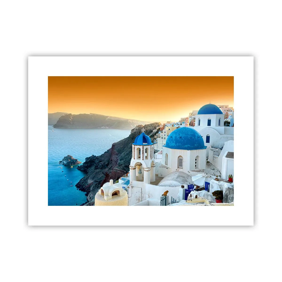 Poszter - Santorini – rásimulva a sziklákra - 40x30 cm