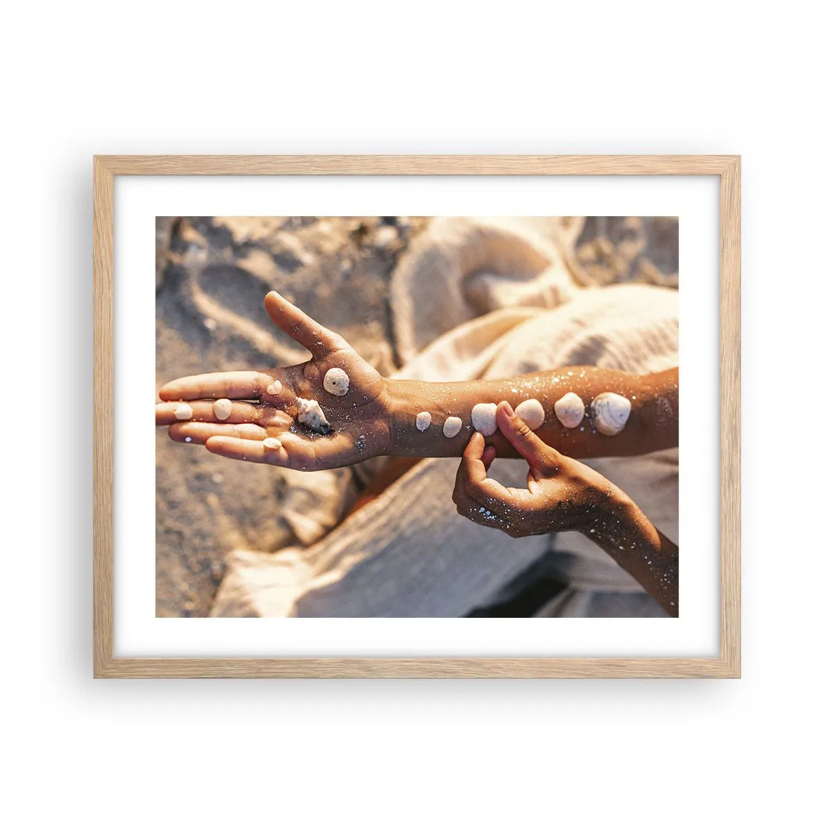 Poszter világos tölgy keretben - Szépség egy karnyújtásnyira - 50x40 cm