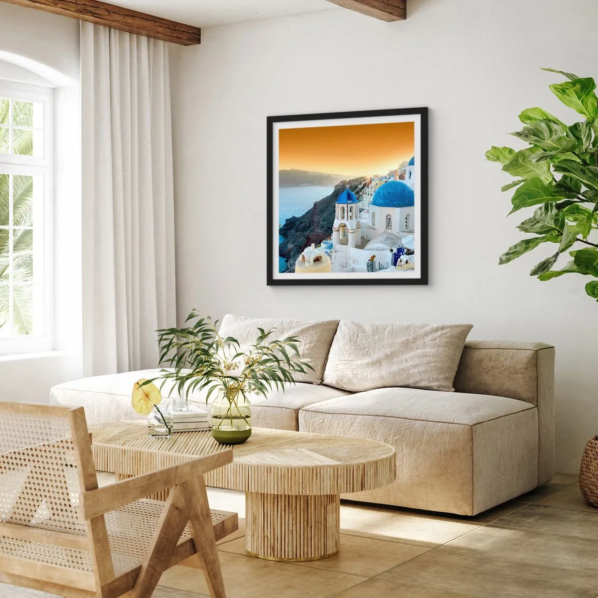 Poszter fehér keretben - Santorini – rásimulva a sziklákra - 40x40 cm
