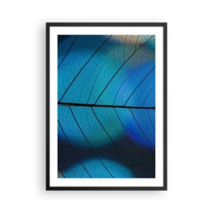 Poszter fehér keretben - Közeli kép egy kék levélről, kiemelkedő erekkel - 50x70cm - Bonyolult konstrukció - Modern fali dekoráció nappalihoz és hálószobához ARTTOR