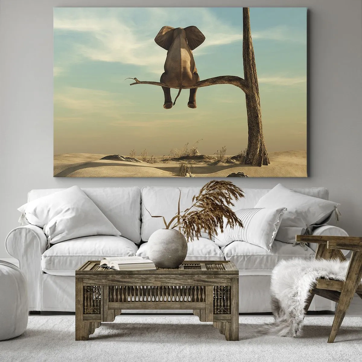 Vászonkép - Egy elefánt ül egy ágon, kilátással a sivatagi tájra - 70x50cm - Egy új nézőpont - Modern fali dekoráció nappalihoz és hálószobához ARTTOR