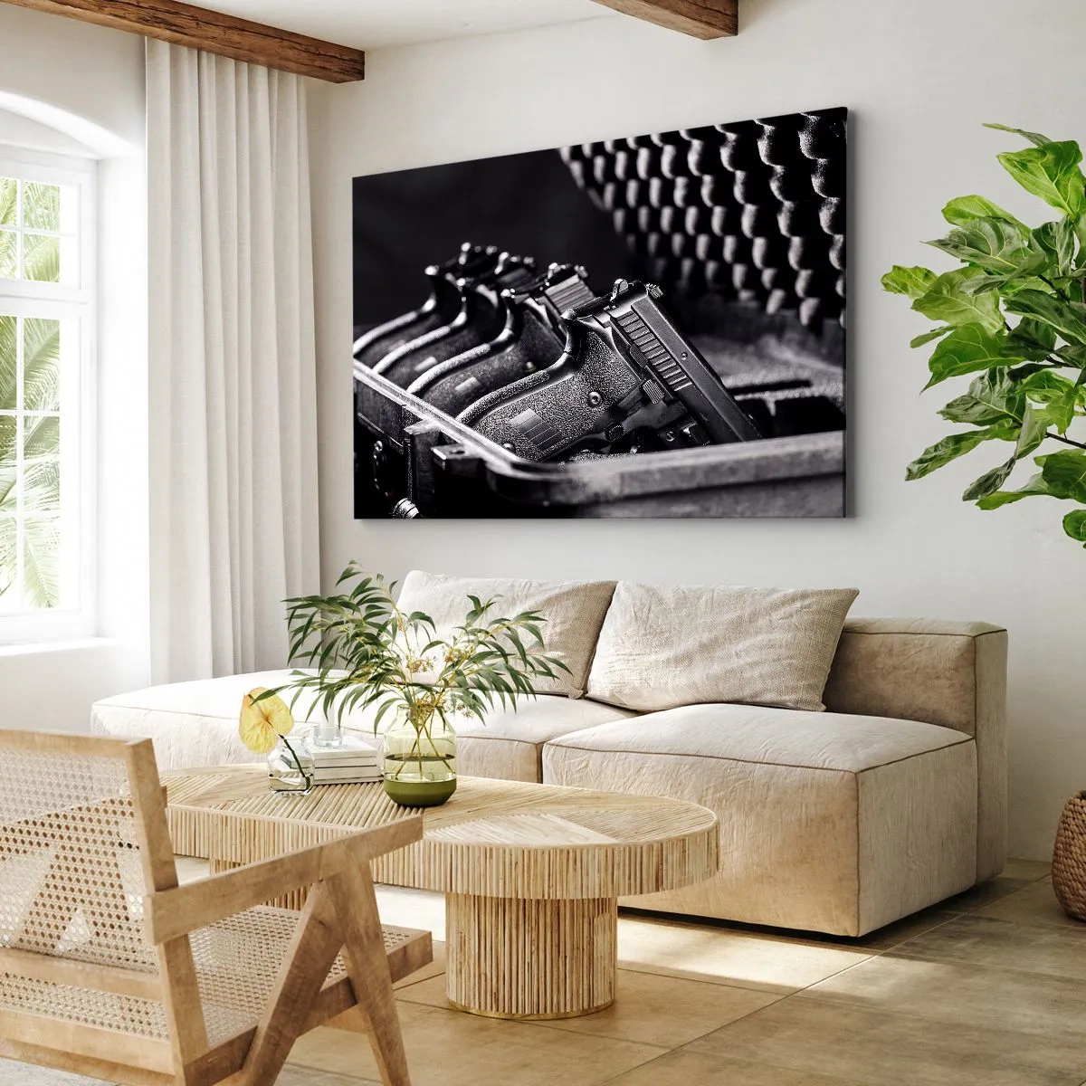 Vászonkép - Egy fekete-fehér kép egy bőröndben lévő fegyverkötegről. - 70x50cm - Férfi sport - Modern fali dekoráció nappalihoz és hálószobához ARTTOR