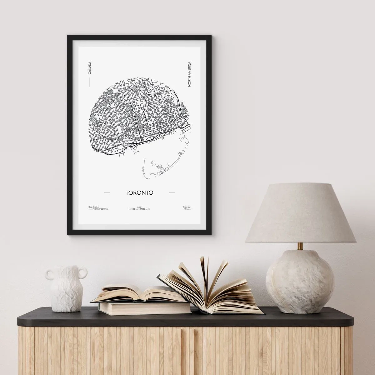 Poszter fehér keretben - Egy minimalista fekete-fehér térkép Toronto városáról - 50x70cm - Toronto anatómiája - Modern fali dekoráció nappalihoz és hálószobához ARTTOR