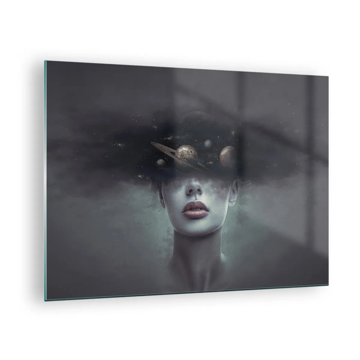 Üveg kép - Egy nő, akinek bolygók a feje egy szürreális kompozícióban - 70x50cm - És a bolygók megvadulnak... - Modern fali dekoráció nappalihoz és hálószobához ARTTOR