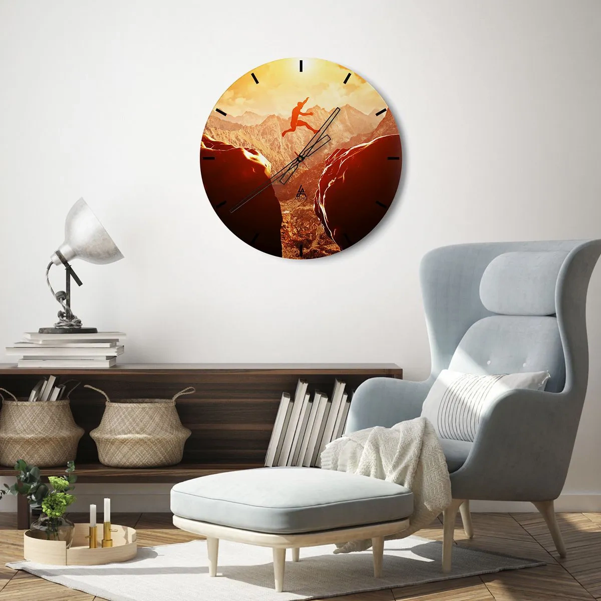 Falióra, Óra - Ugrás egy szakadék felett a hegyekben - 30x30cm - Átlépve a határokat - Modern fali dekoráció nappalihoz, konyhához és hálószobához ARTTOR