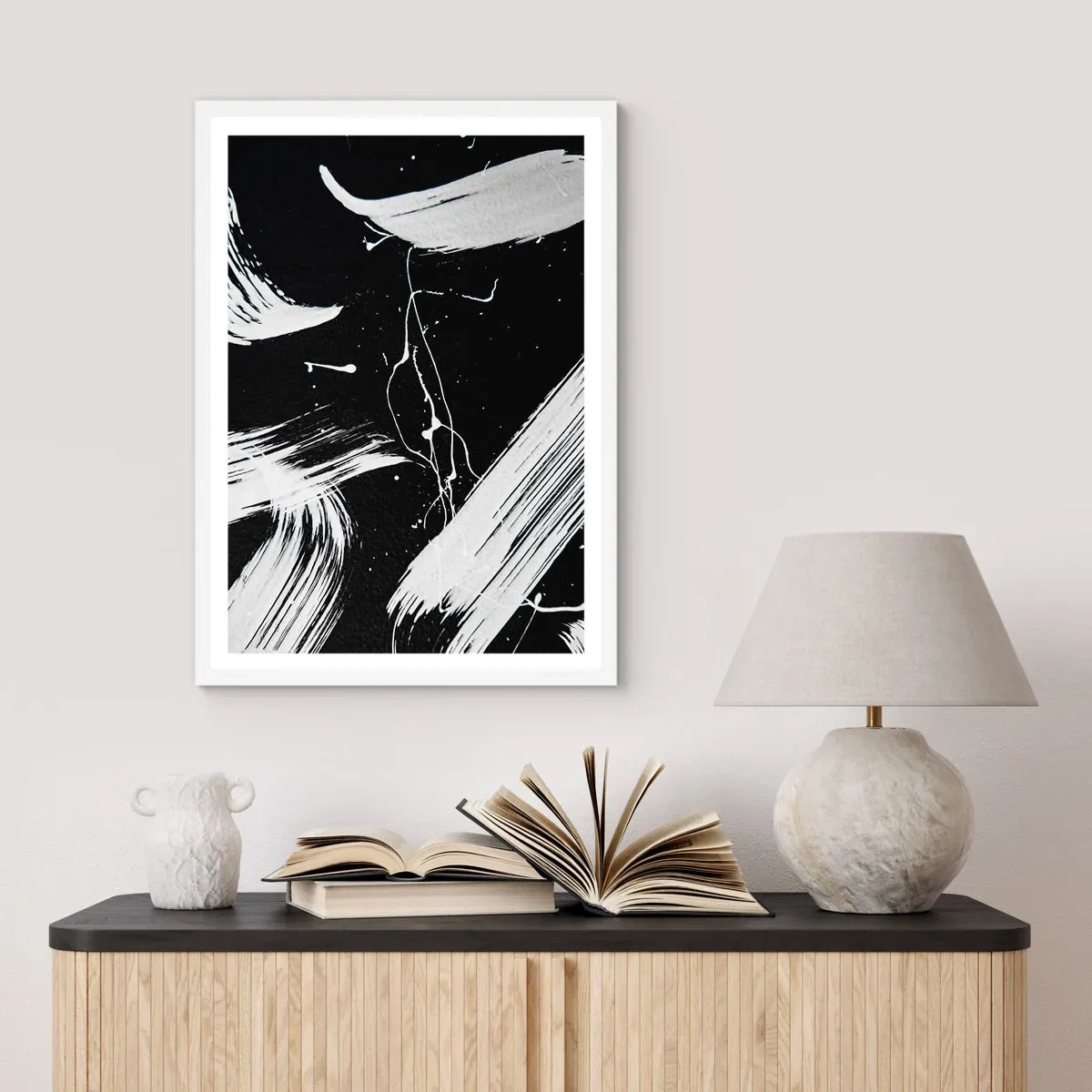 Poszter fekete keretben - Megtöri a sötétséget - 50x70 cm