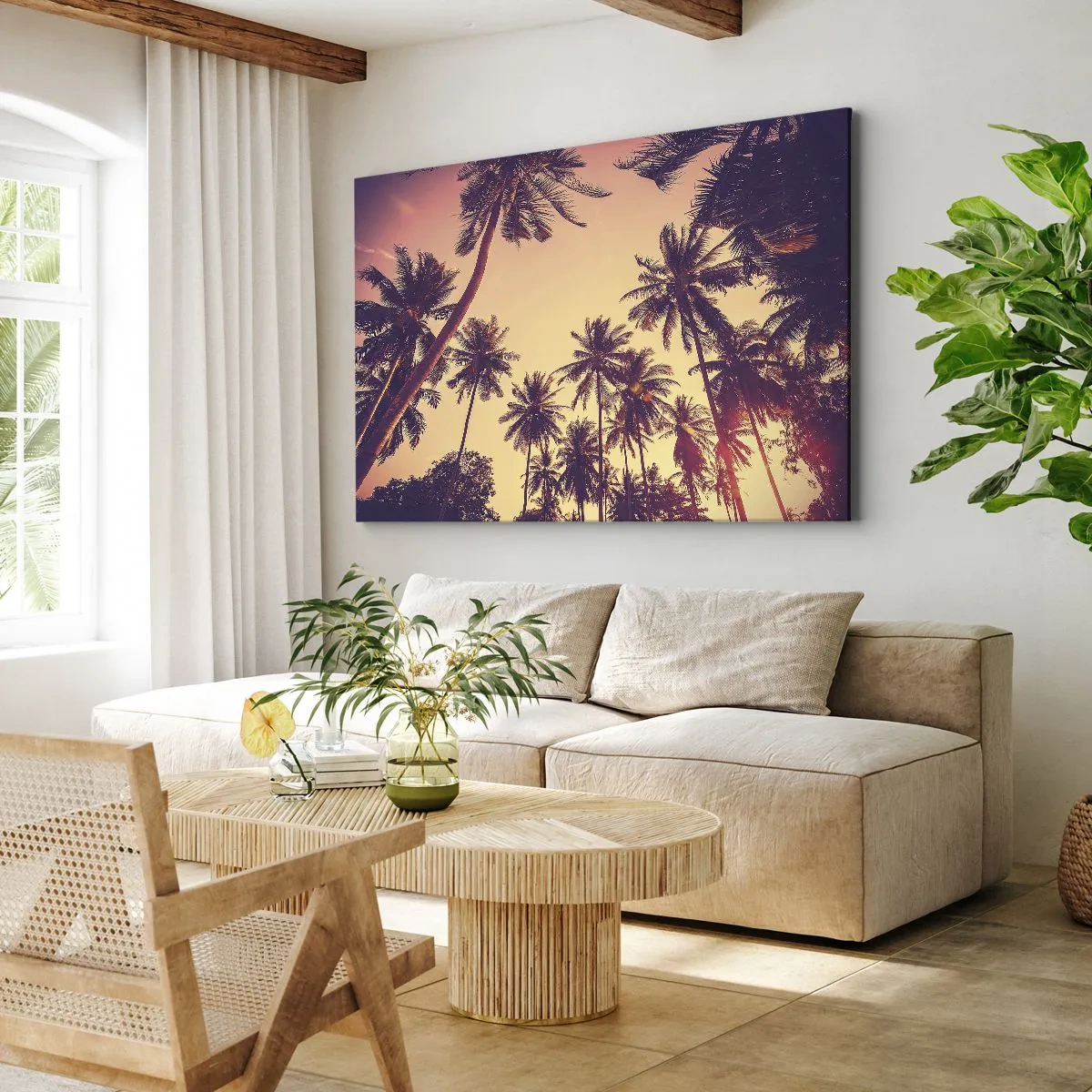 Vászonkép - Pálmafák az ég ellen, meleg naplemente színekkel - 70x50cm - Trópusi variáció - Modern fali dekoráció nappalihoz és hálószobához ARTTOR