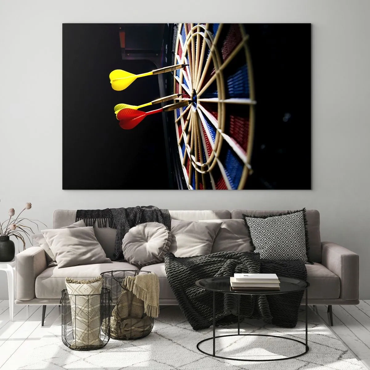 Üveg kép - Darts eltalálja a célt sötét környezetben - 70x50cm - Pont a lényeg - Modern fali dekoráció nappalihoz és hálószobához ARTTOR