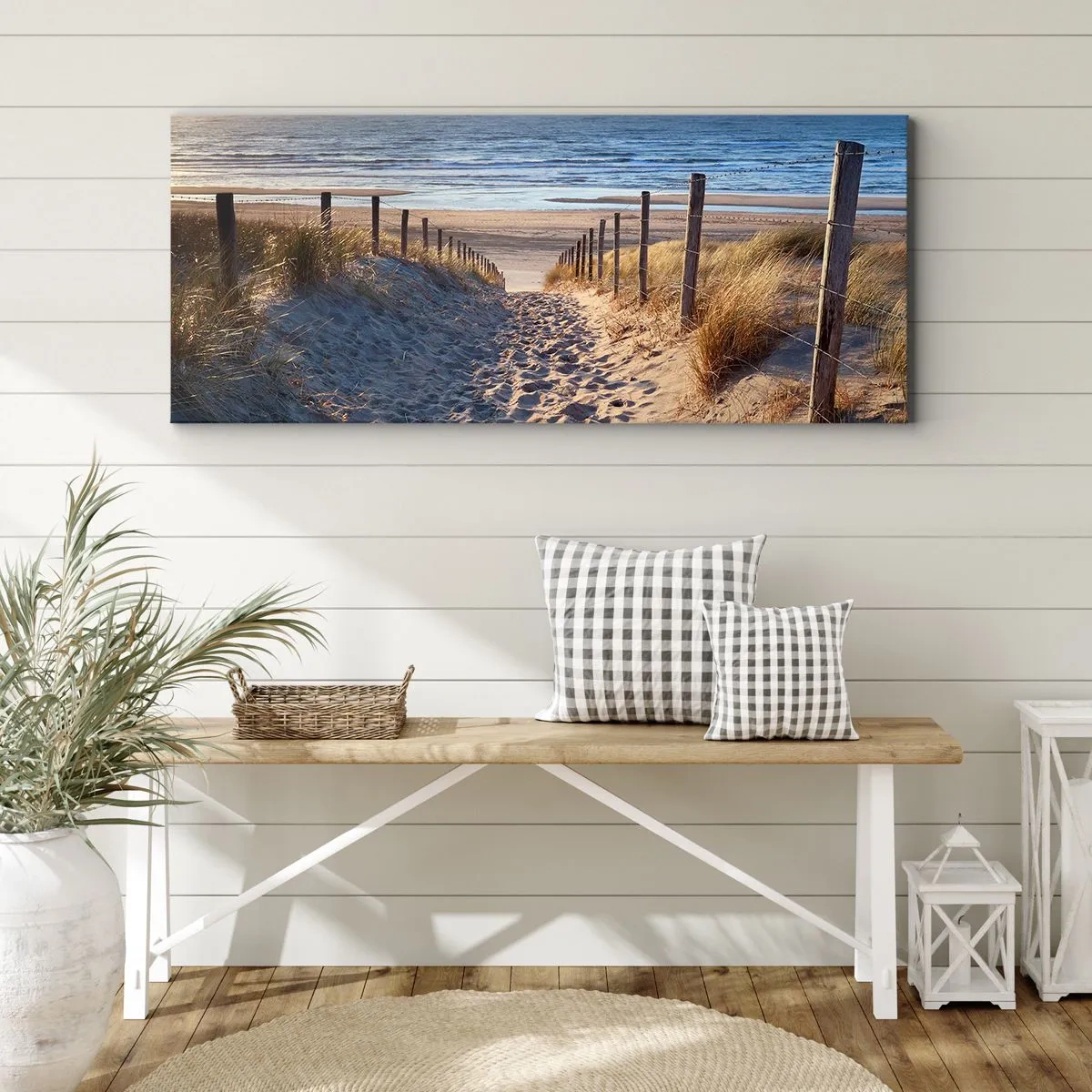 Vászonkép - A tenger hangja, a madarak éneke, egy vad tengerpart a fű között... - 90x30 cm