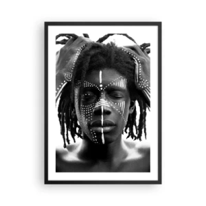 Poszter fehér keretben - Egy férfi, arcán és kezén fehér festményekkel - 50x70cm - Hol vagy? - Modern fali dekoráció nappalihoz és hálószobához ARTTOR