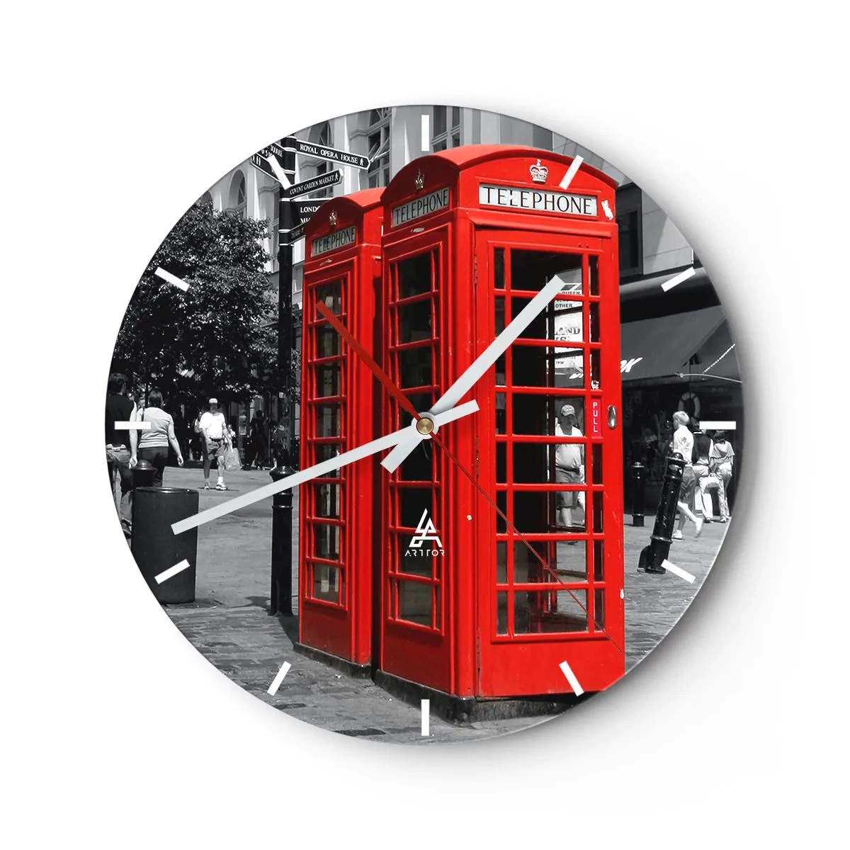 Falióra, Óra - Piros telefonfülkék a város hátterében - 30x30cm - Piros telefonfülkék - Modern fali dekoráció nappalihoz, konyhához és hálószobához ARTTOR