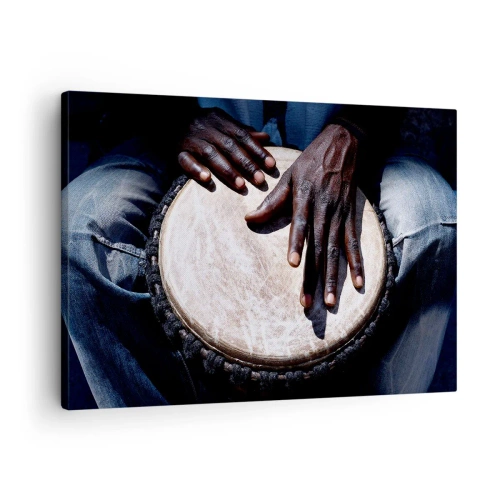 Vászonkép - Kezek djembe dobon játszanak dinamikus kompozícióban - 70x50cm - Élj a saját ritmusodban - Modern fali dekoráció nappalihoz és hálószobához ARTTOR