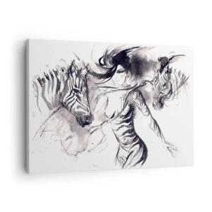 Vászonkép - Egy nő dinamikus táncot jár zebrákkal fekete-fehér esztétikában - 70x50cm - Tánc a zebrákkal - Modern fali dekoráció nappalihoz és hálószobához ARTTOR