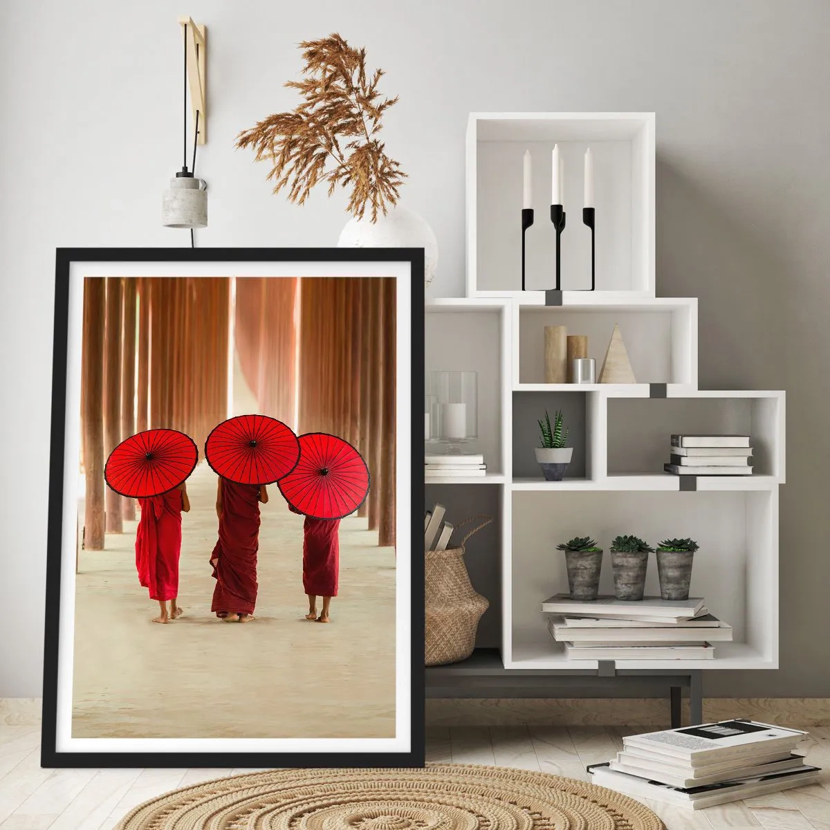 Poszter fehér keretben - Piros esernyős szerzetesek a templom folyosóin - 50x70cm - Útban a Tiszta Föld felé - Modern fali dekoráció nappalihoz és hálószobához ARTTOR