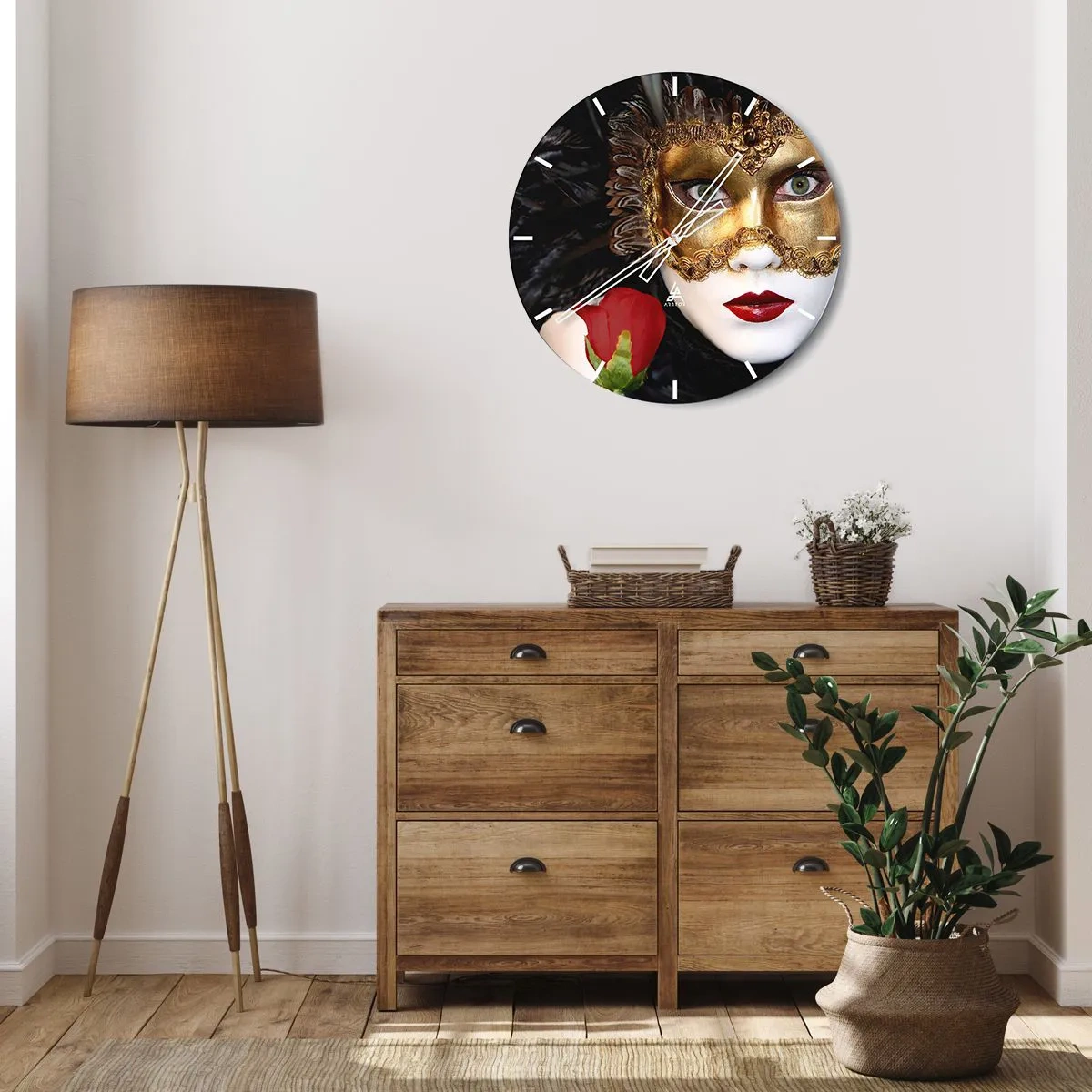 Falióra, Óra - Arany velencei maszk vörös rózsával - 30x30cm - Mert az élet egy nagy bál - Modern fali dekoráció nappalihoz, konyhához és hálószobához ARTTOR