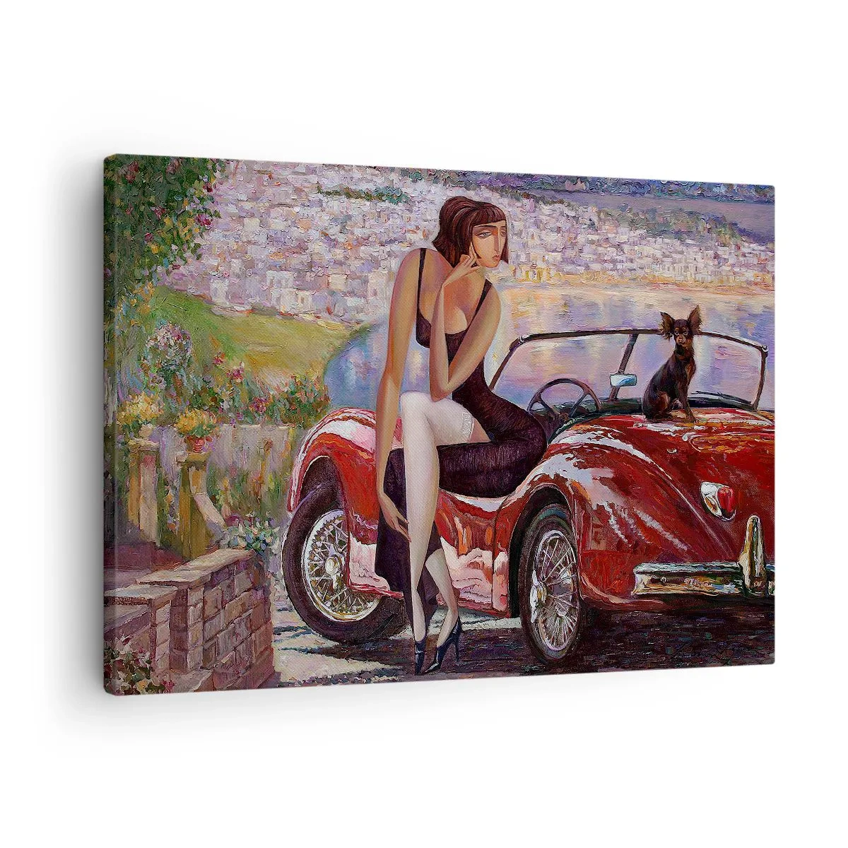 Vászonkép - Egy nő egy piros autó mellett, a háttérben egy várossal - 70x50cm - Nyaralás? Csak a Rivierán - Modern fali dekoráció nappalihoz és hálószobához ARTTOR