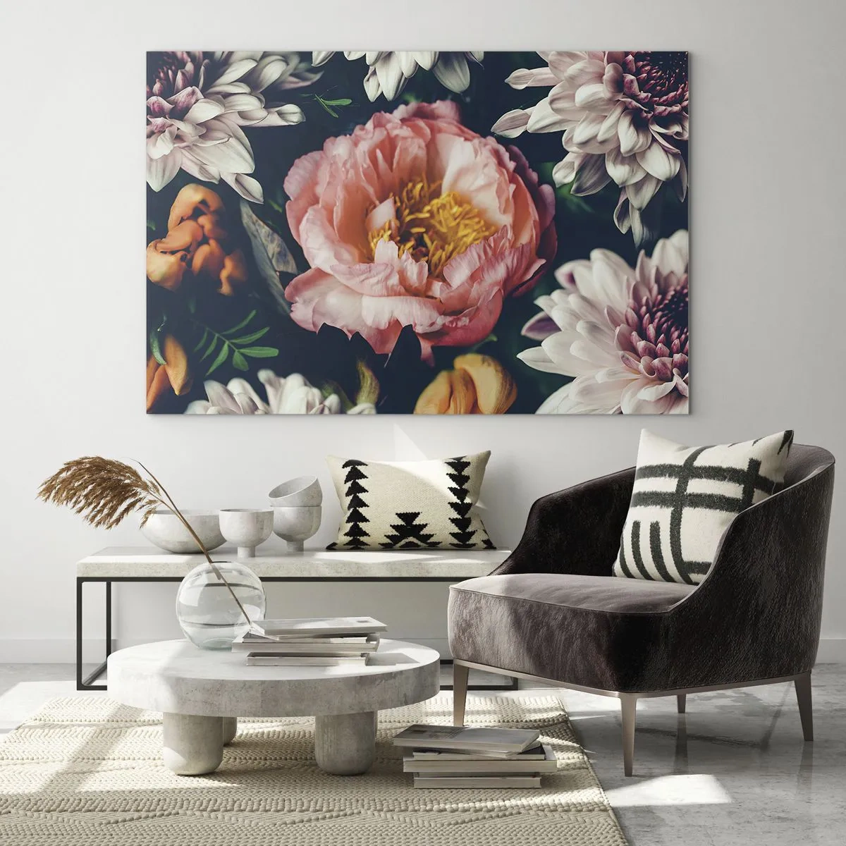 Üveg kép - Pasztell árnyalatú pünkösdi rózsák és krizantémok közeli képe - 70x50cm - Barokk pompával - Modern fali dekoráció nappalihoz és hálószobához ARTTOR