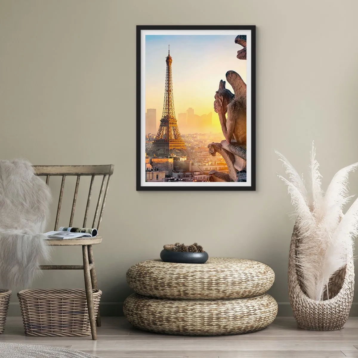 Poszter fehér keretben - Az Eiffel-torony látképe napfelkeltekor, a kő vízköpők perspektívájával - 50x70cm - Sok minden változott... - Modern fali dekoráció nappalihoz és hálószobához ARTTOR