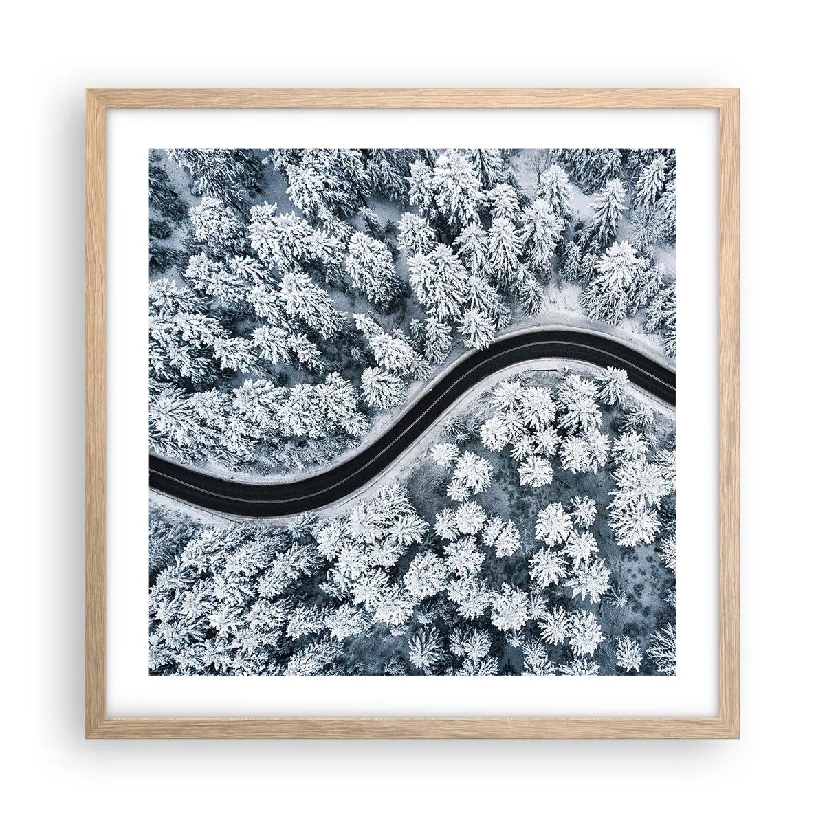 Poszter világos tölgy keretben - A téli erdőn - 50x50 cm