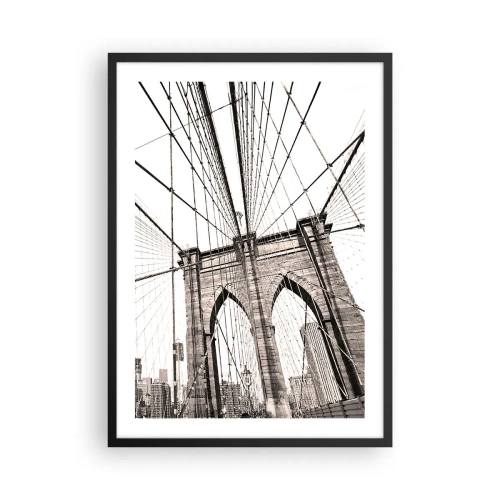 Poszter fehér keretben - A híd fekete-fehér fényképe a gyalogoshíd szemszögéből. - 50x70cm - New York-i katedrális - Modern fali dekoráció nappalihoz és hálószobához ARTTOR