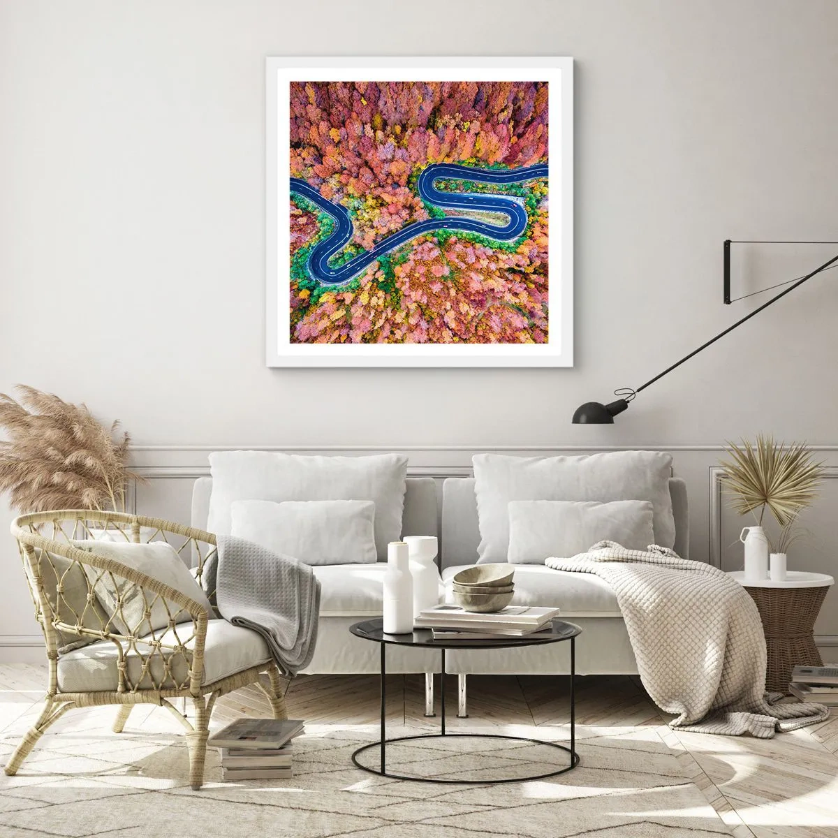 Poszter fekete keretben - Kanyargós út az erdőn keresztül - 60x60 cm