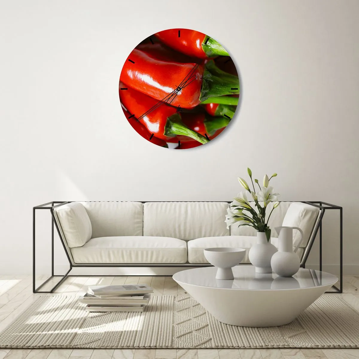 Falióra, Óra - Piros chili paprika közeli képe - 30x30cm - Lédús, fényes, sima - Modern fali dekoráció nappalihoz, konyhához és hálószobához ARTTOR